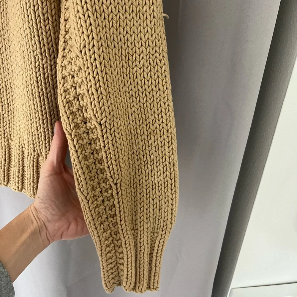 Tommy Hilfiger Hand Knit Chunky Cardigan- Small - Picture 5 of 10